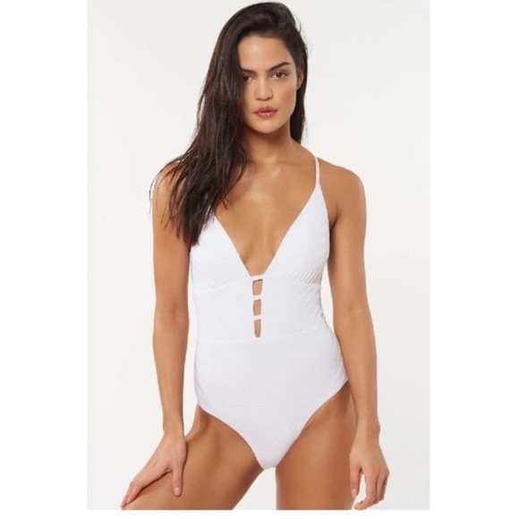 RED CARTER Jennifer 1 Piece Swimsuit - Picture 2 of 6